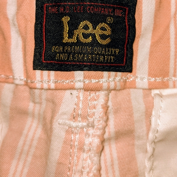 Lee Women's Legendary Regular Fit Chino Bermuda Stripped Bud Stripe Size 12 NWOT - Picture 10 of 11